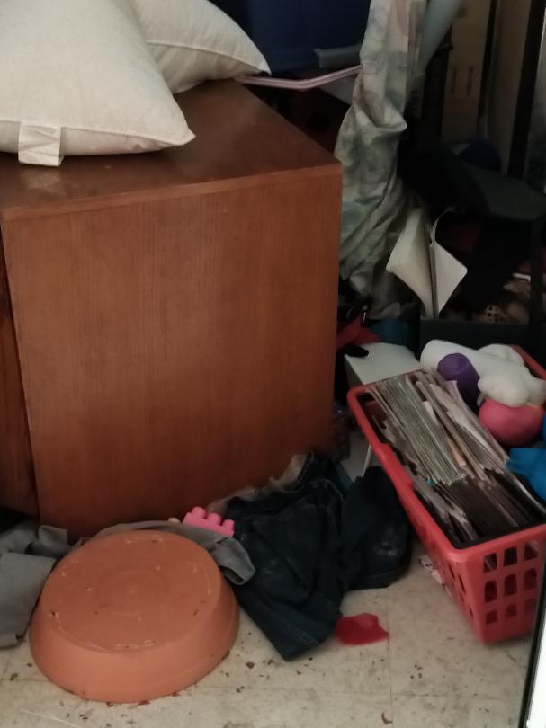 Storage Unit Auction in Pekin, IL at Uhaul Moving & Storage of Pekin